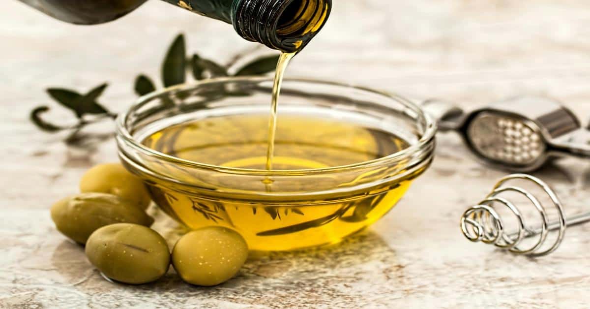 Cooking Oil Cheat Sheet: Choosing the Right Oil for Every Dish