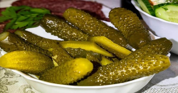 The Pickle Sandwich Craze: How This Tangy Trend Took Over Social Media